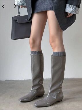 VIP Knee-High Heeled Boots in Taupe Gray
